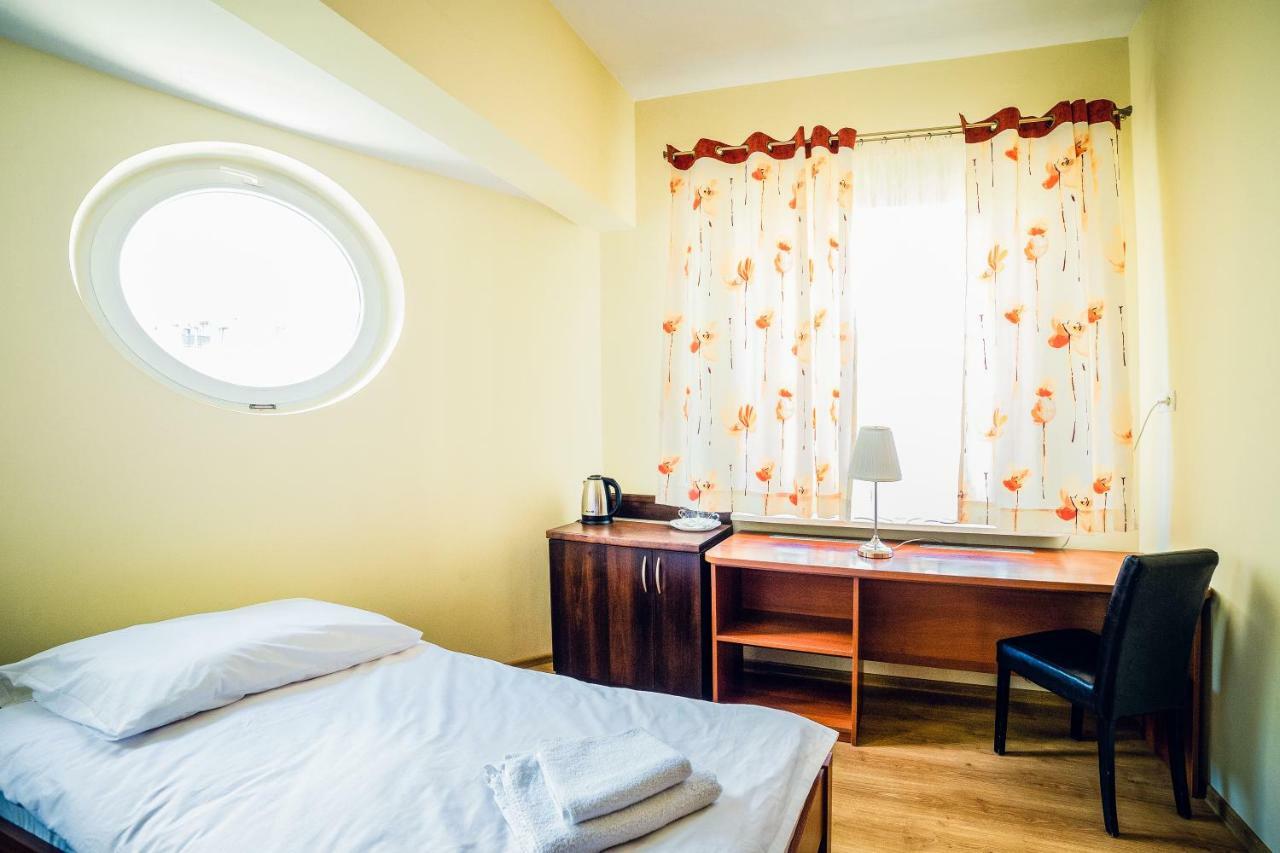Hotel Hellada Kielce Dış mekan fotoğraf