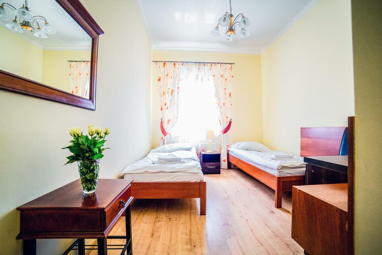 Hotel Hellada Kielce Dış mekan fotoğraf