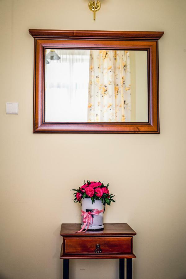 Hotel Hellada Kielce Dış mekan fotoğraf