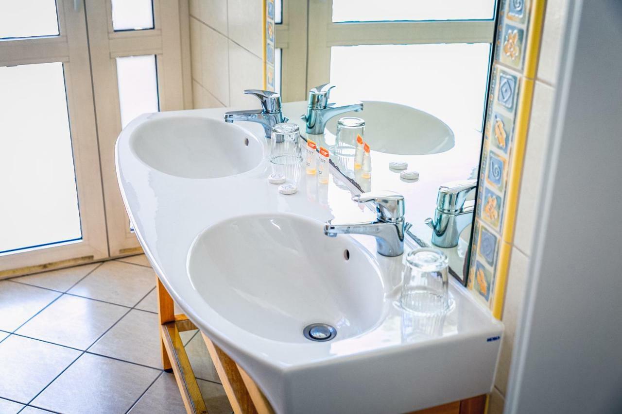 Hotel Hellada Kielce Dış mekan fotoğraf